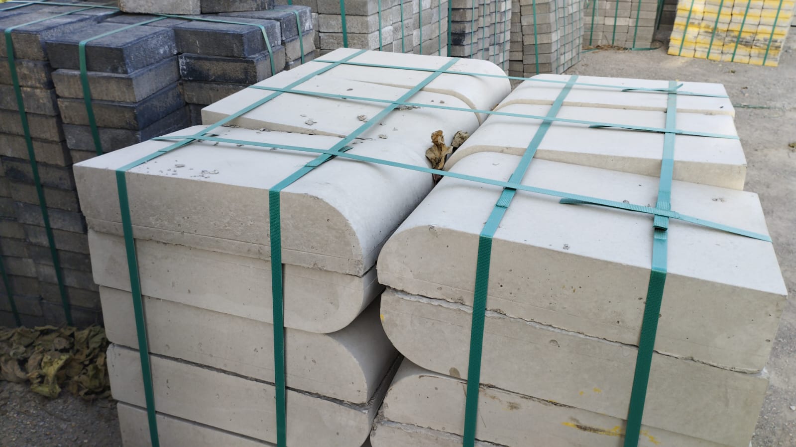 Kerbstone 300L x 450H x 100mm Thick